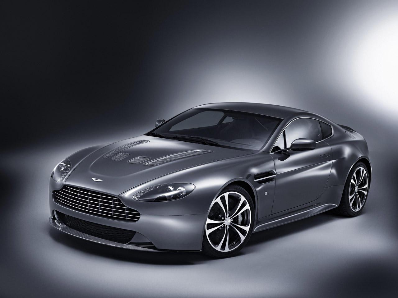 ����� ��� Aston Martin Vantage